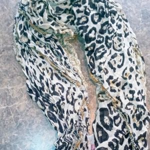 Animal print hindya scarf